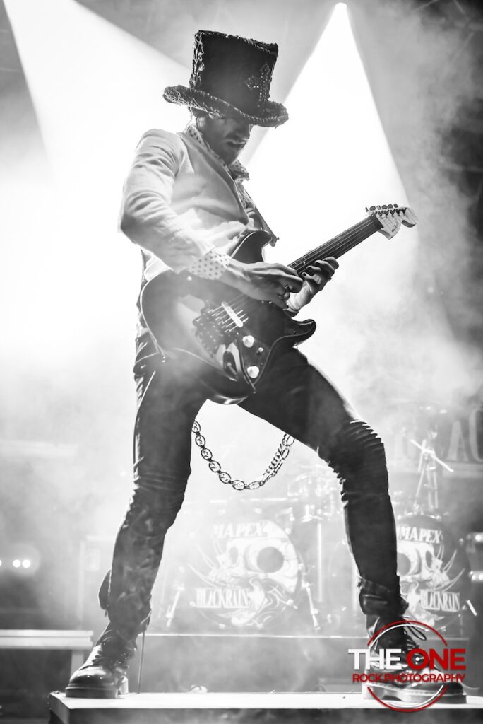 black_rain_514418313_10162957504399295_5202426972219274407_n_Stephane Harnish