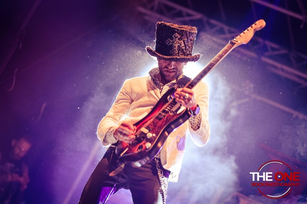 black_rain_514485393_10162957504589295_2102096106218147569_n_Stephane Harnish